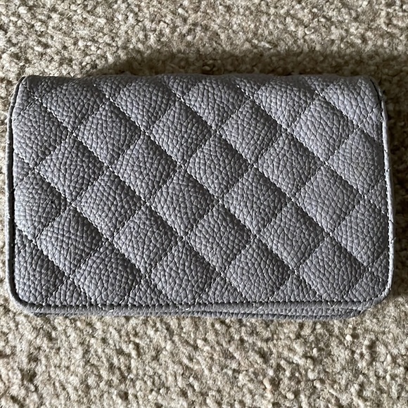 BCBG clutch - Picture 2 of 3